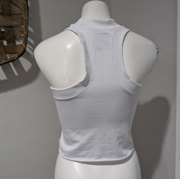 Athleta Renew Seamless Racerback Tank size small white ribbed - Picture 7 of 9